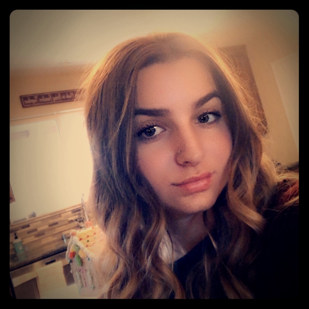 Meet your Posher, Hannah